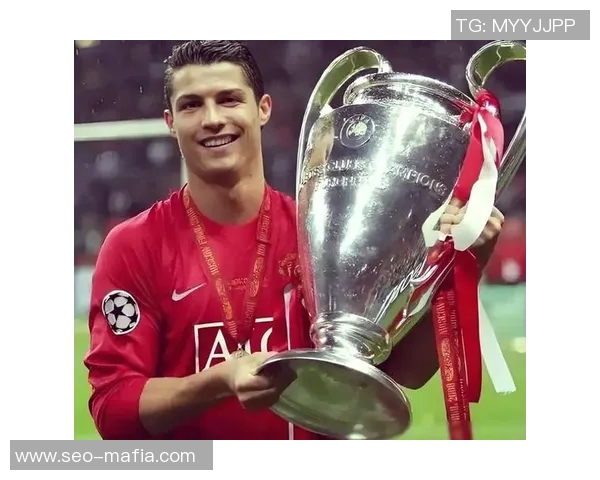 足球传奇拼图揭秘：C罗的辉煌历程与非凡成就解析